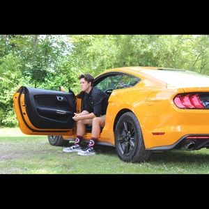 Meet your Posher, Elijah